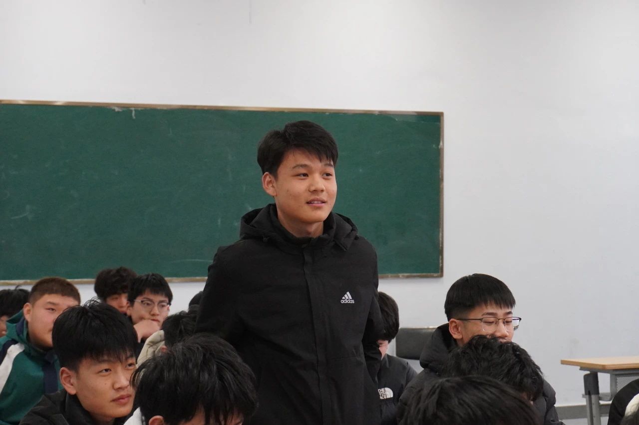 33a9651e3dc08800eee179183ecbec3c.jpg
